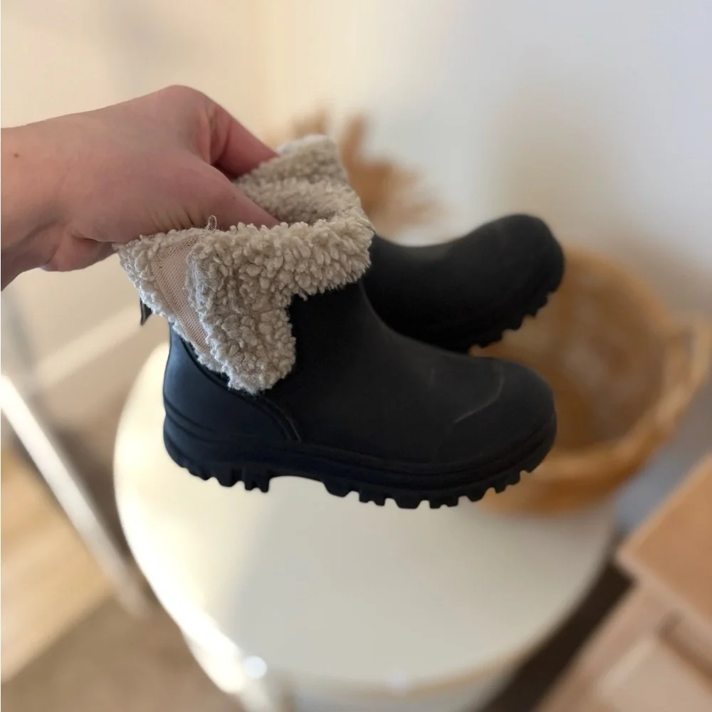 Zara Black Kids Boots with Cream Lining